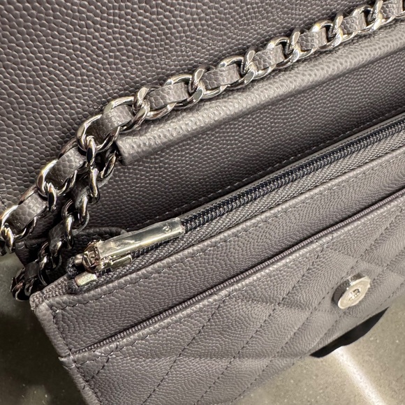 Chanel WOC - Picture 5 of 9